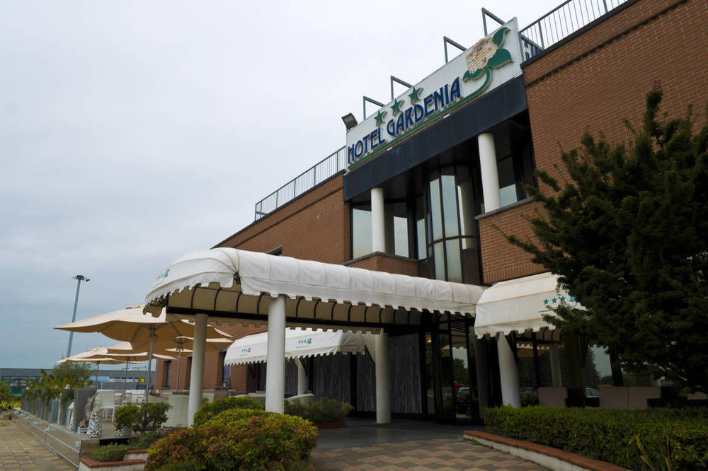 Hotel Gardenia Cermenate Exterior photo